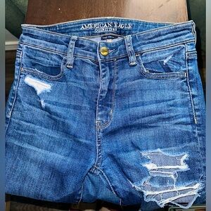 American Eagle / Women’s / Size 4 Jeans